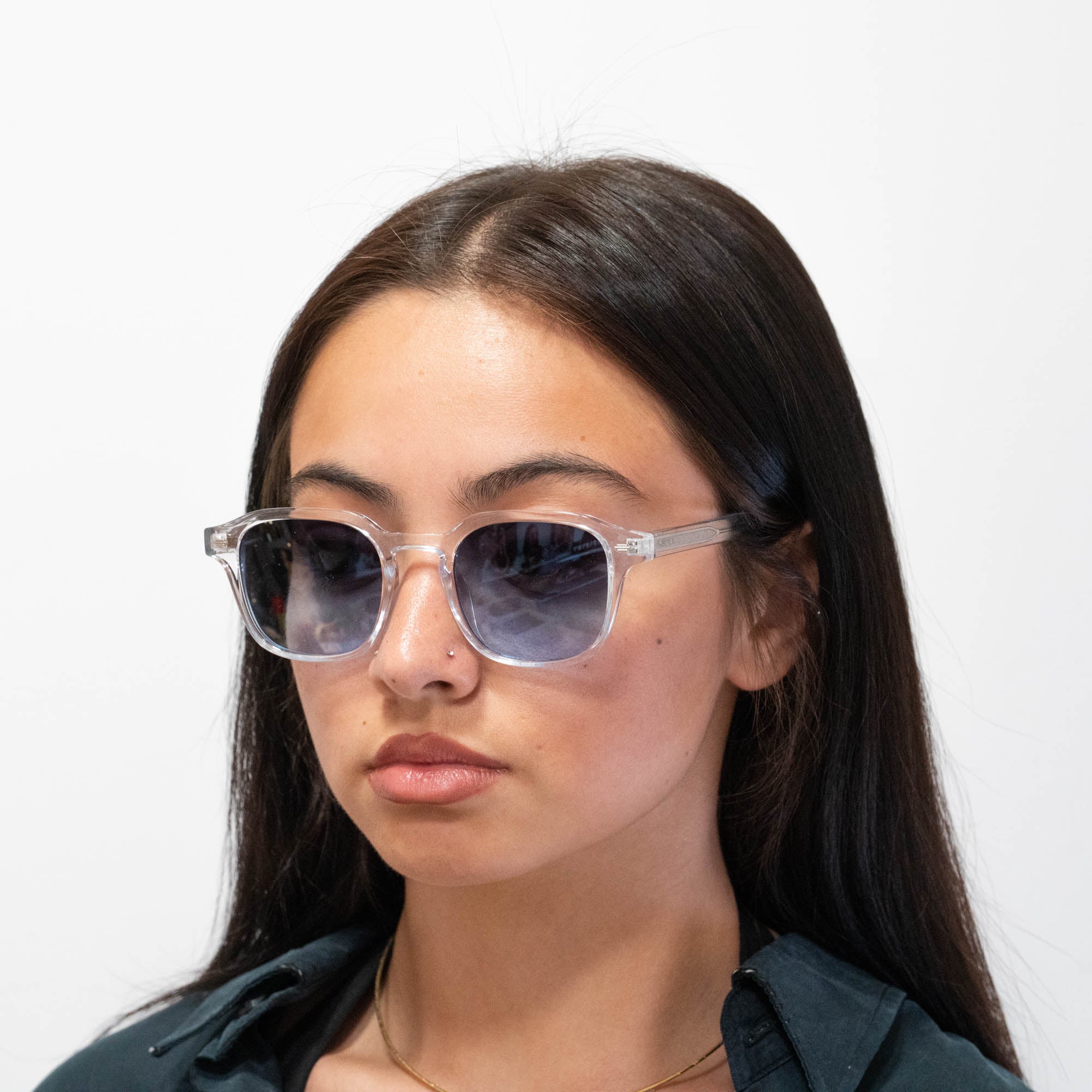 Lunettes de soleil Arthur transparente verres carrés dégradés bleus foncés mixte