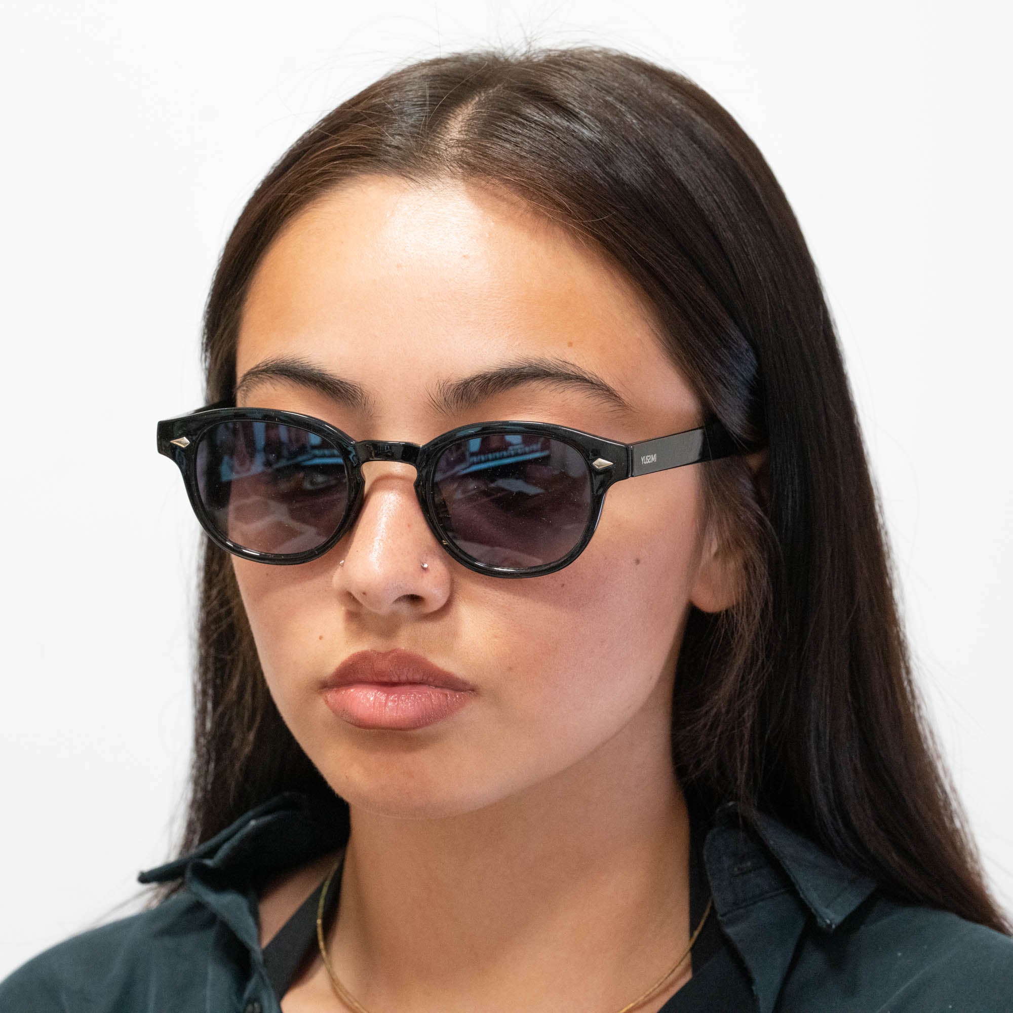 Lunettes de soleil Albert noir verres carrés gris mixte