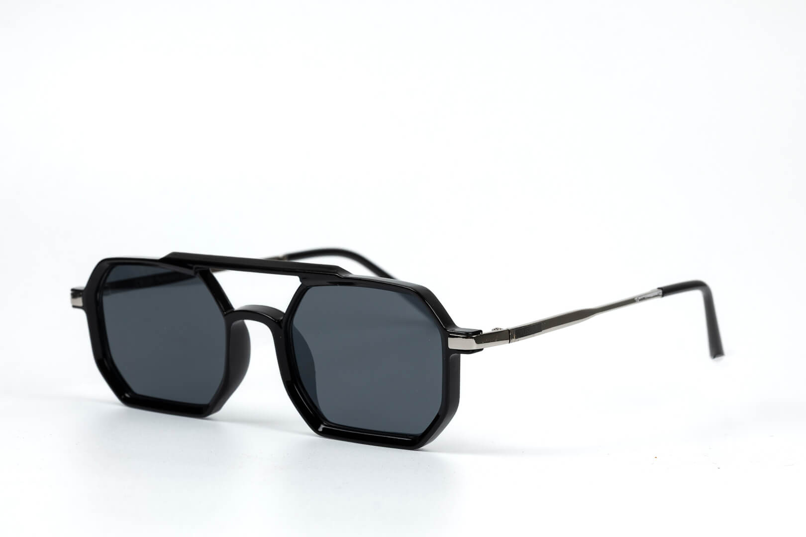 Mia noir verres gris